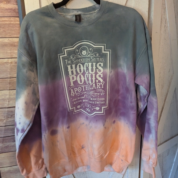Gildan Tops - Hocus Pocus Tie-Dye Sweatshirt NWTs Sz M